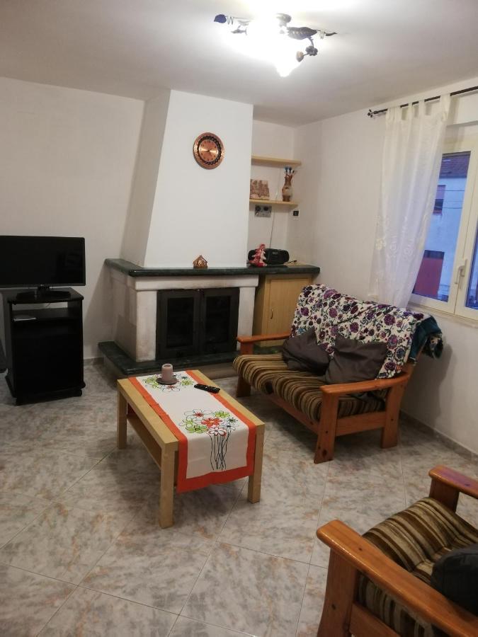 Cif Apartment 3 Pastena  Buitenkant foto